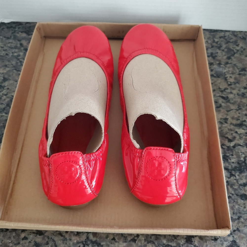 Tory Burch Patent Leather Flat Shoes size 8.5 M. - Picture 1 of 14